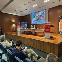 El presidente de AEVA reivindica en Alicante el papel clave de la geriatría en la clínica de pequeños animales